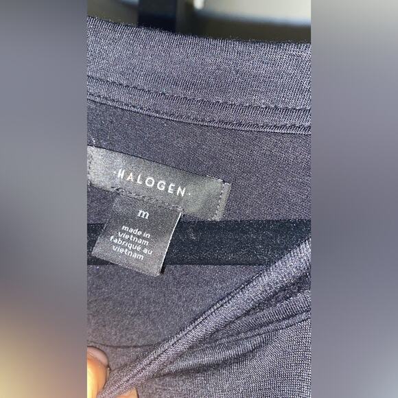 Cutout Detail T-Shirt
Halogen - Picture 3 of 9